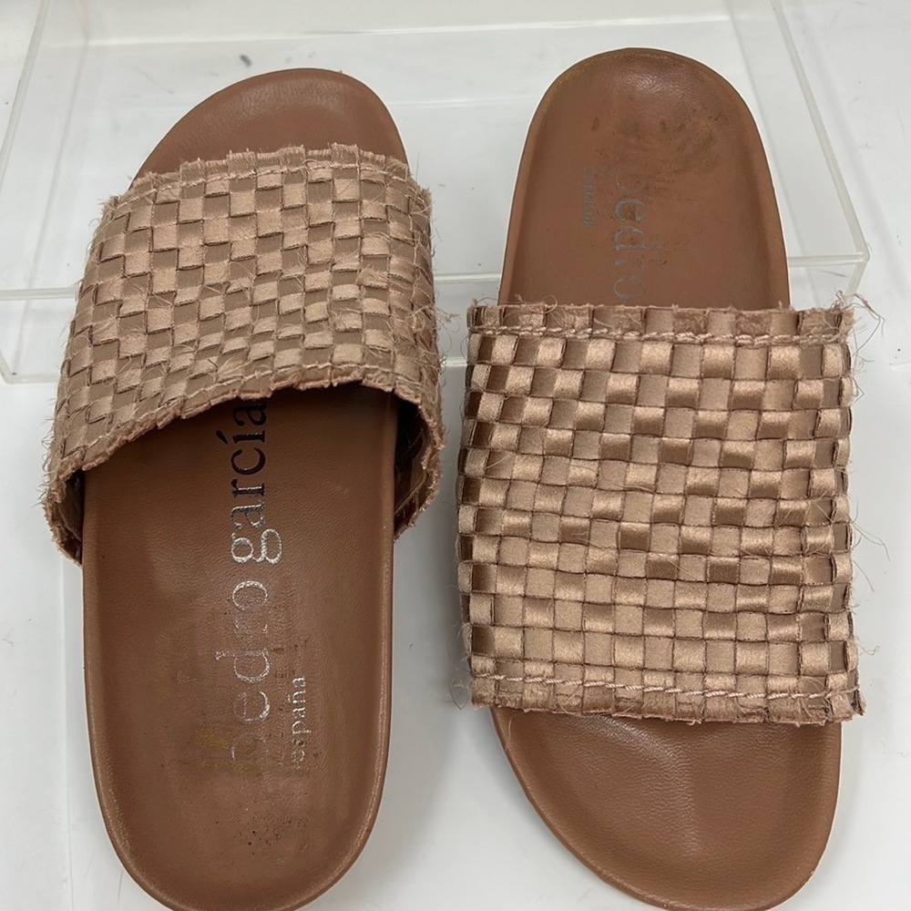 Pedro Garcia 38.5 Amparo Rose Nude Frayed Satin Leather Slip On Sandals